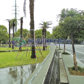 Spillway tērauda vārti